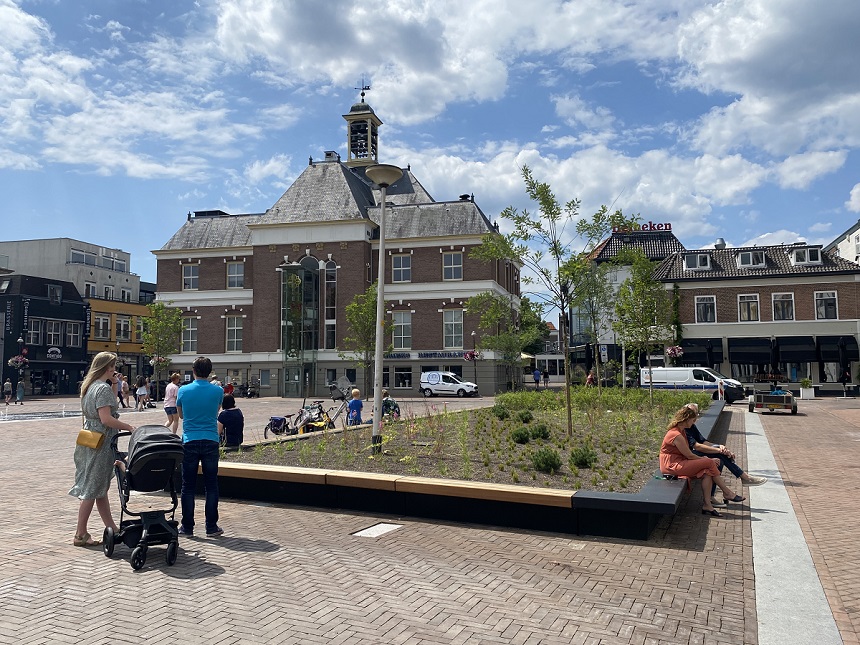 Marktplein Apeldoorn is nu écht een plein voor de hele stad | Straatbeeld